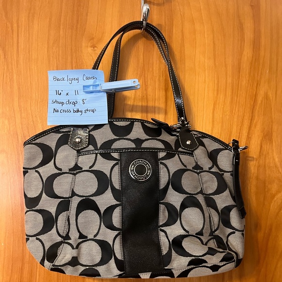 Coach- Good used condition, smoke free home - Picture 1 of 5